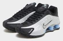 Cargar imagen en el visor de la galería, NIKE SHOX R4 &#39;&#39; PSYCHIC BLUE &#39;&#39;
