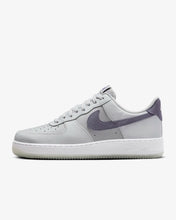 Cargar imagen en el visor de la galería, Nike Air Force 1 &#39;07 LV8
