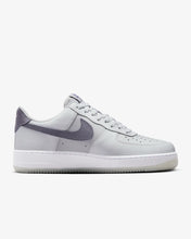 Cargar imagen en el visor de la galería, Nike Air Force 1 &#39;07 LV8
