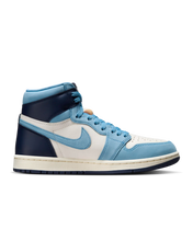 Cargar imagen en el visor de la galería, WMNS Air Jordan 1 High OG &#39;&#39;First in Flight&#39;&#39;
