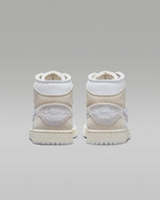 Cargar imagen en el visor de la galería, Air Jordan 1 Mid SE Craft Taupe Haze
