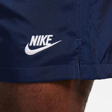 Cargar imagen en el visor de la galería, Pantalón Corto Nike Sportswear Woven Flow de Hombre
