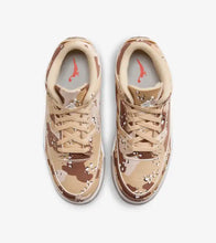 Cargar imagen en el visor de la galería, Air Jordan 3 Desert Camo
