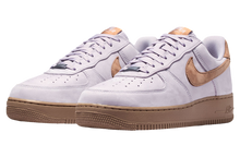 Cargar imagen en el visor de la galería, Nike Air Force 1 Low Silver Lilac
