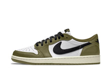 Cargar imagen en el visor de la galería, JORDAN "Medium Olive" Retro 1 Low OG - Mens
