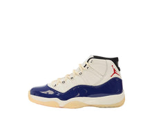 Cargar imagen en el visor de la galería, Air Jordan 11 Rare Air
