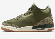 Cargar imagen en el visor de la galería, Air Jordan 3 Retro OLIVE
