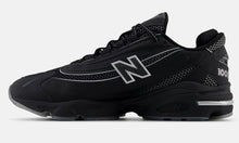 Cargar imagen en el visor de la galería, New Balance 1000 Lunar New Year Black
