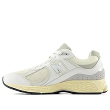 Cargar imagen en el visor de la galería, New Balance 2002R  &#39;White Grey Yellow&#39;
