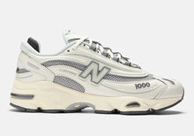 Cargar imagen en el visor de la galería, New Balance 1000 “Sea Salt”
