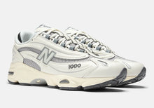 Cargar imagen en el visor de la galería, New Balance 1000 “Sea Salt”
