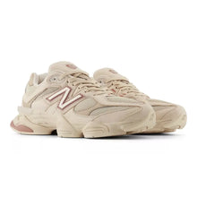 Cargar imagen en el visor de la galería, New Balance 9060 Bone Sparrow
