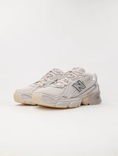 Cargar imagen en el visor de la galería, New Balance U740LN1

