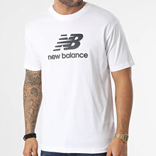 Cargar imagen en el visor de la galería, New Balance Essentials T SHIRT
