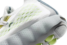 Cargar imagen en el visor de la galería, Nike Mind 002 Flyknit Barely Volt
