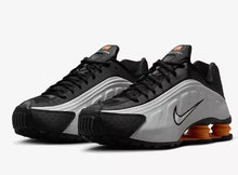 Cargar imagen en el visor de la galería, NIKE SHOX R4 &#39;&#39; BRIGHT MANDARIN &#39;&#39;
