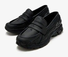 Cargar imagen en el visor de la galería, NEW BALANCE 1906L &#39;&#39; BLACK &#39;&#39;
