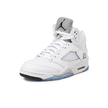Cargar imagen en el visor de la galería, AIR JORDAN 5 RETRO "WHITE METALLIC" (GS)
