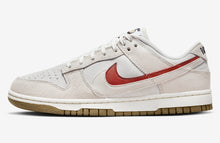 Cargar imagen en el visor de la galería, Wmns Nike Dunk Low SE “85”
